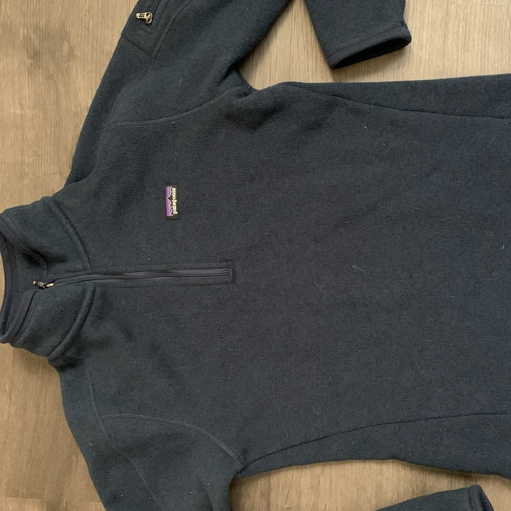 Patagonia 1/4 zip better sweater , navy small